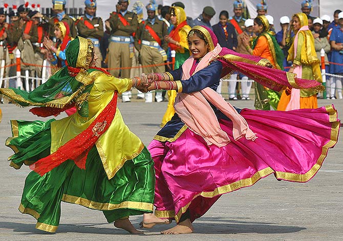 Dancers perform during the Republic Day celebrations in the northern Indian city of Chandigarh January 26, 2011. India celebrated its 62nd Republic Day on Wednesday. Ajay Verma/Reuters
