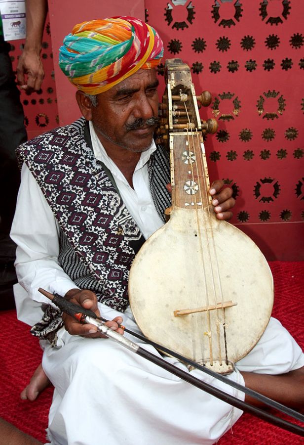 Group leader Gafoor Khan from Barmer district with his 400 year old musical instrument Kamaha