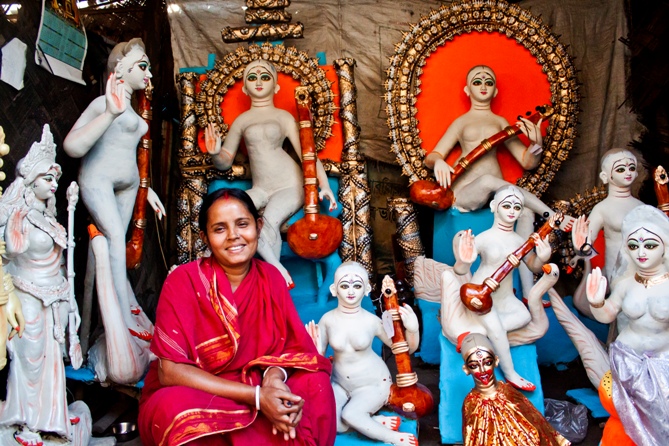 Arohan customer and idol maker Manju Devi, of Shibpur, West Bengal