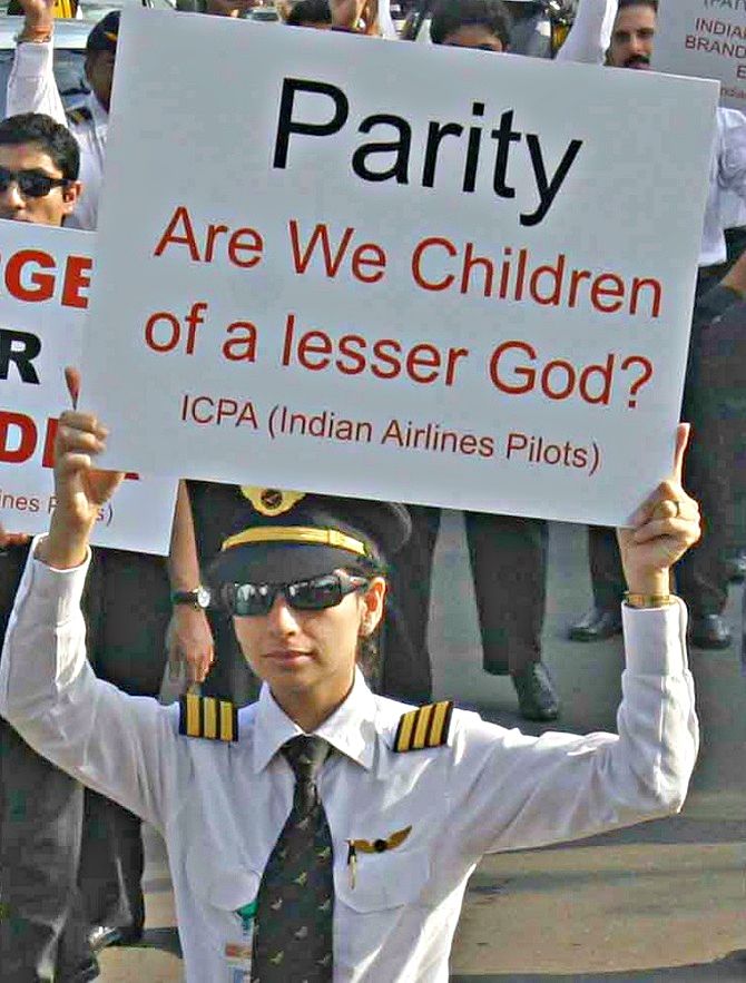 Indian pilots protest