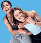 Parminder Nagra and Keira Knightley in Bend It Like Beckham