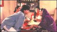 Shah Rukh Khan and Farida Jalal in DDLJ