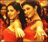 Amrita Rao and Sushmita Sen in Main Hoon Na