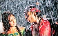 Esha Deol and Uday Chopra in Dhoom