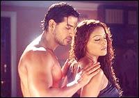 John Abraham, Bipasha Basu in Madhoshi