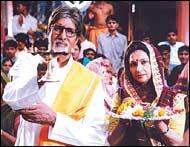 Amitabh Bachchan and Sharmila Tagore in Viruddh