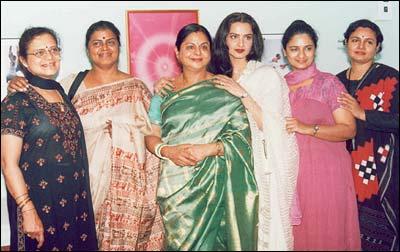 Rare Sight Rekha And Her Five Sisters