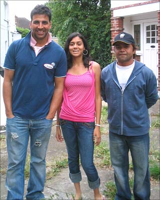 Reader Preiya Bapat with Akshay Kumar and Rajpal Yadav