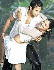 A still from Aisa Kyon Hota Hai