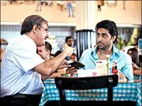 Boman Irani and Abhishek Bachchan in Bluffmaster