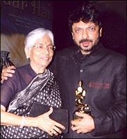 Sanjay Leela Bhansali with his mother at the Screen Awards