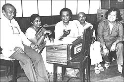 Indeevar, Asha Bhosle, Kishore Kumar, Sameer's father Anjaan and Bappi Lahiri