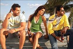 A still from Dostana