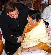 Nitin Mukesh and Lata Mangeshkar