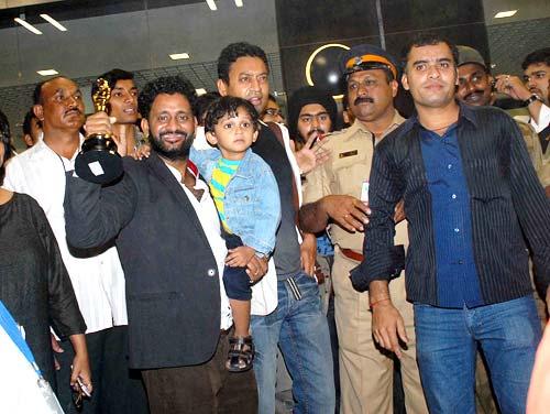 Resul Pookutty and entourage