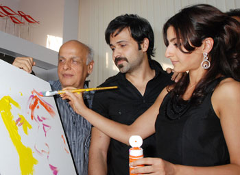 Mahesh Bhatt, Emraan Hashmi and Soha Ali Khan