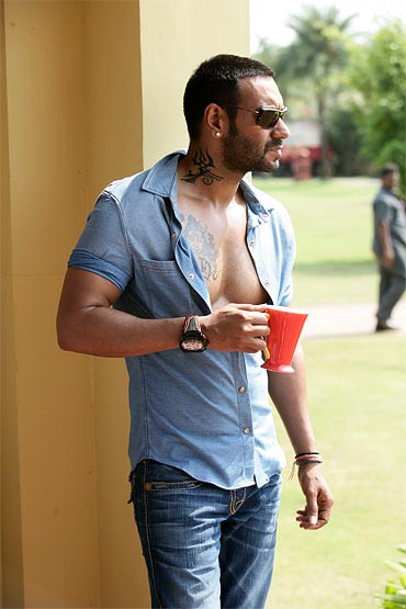 Ajay Devgn's super cool look for Golmaal 3  movies