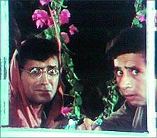 Ravi Baswani and Naseeruddin Shah in Jaane Bhi Do Yaaron 