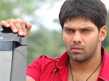 arya tamil actor