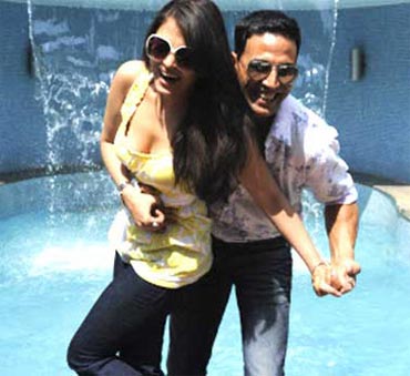 Aishwarya Rai and Akshay Kumar in Action Replay