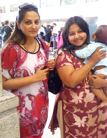 Xxx Video Rachana - Spotted: Jaya Prada at Mumbai airport - Rediff.com