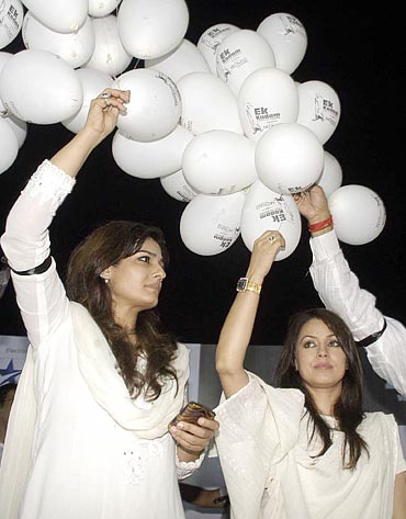 Raveena Tandon and Mahima Chaudhry