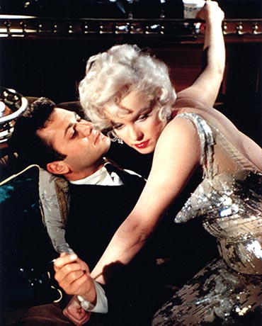 Tony Curtis and Marilyn Monroe in Some Like It Hot