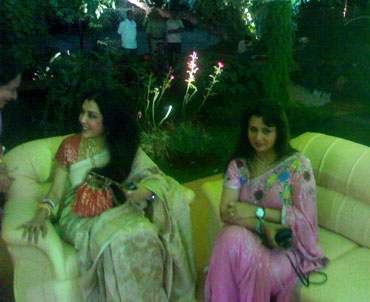 Danseuse Vani Ganapathy and actress Poonam Dhillon at the ceremony