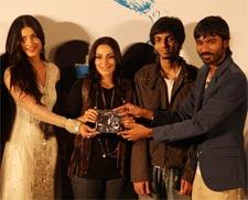 Shruti Hasaan. Ashwariya Rajnikanth, Anirudh and Dhanush at the music launch