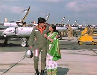 Shashi Kapoor and Jaya Bachchan in Silsila