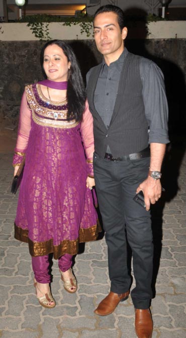 Sudhanshu Pandey and wife