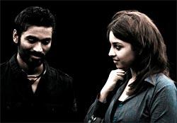 A scene from Mayakkam Enna