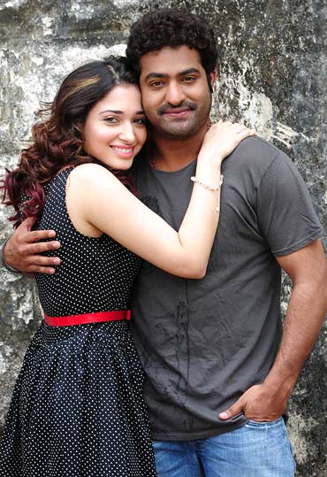 A still from Oosaravelli