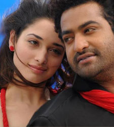 A still from Oosaravelli