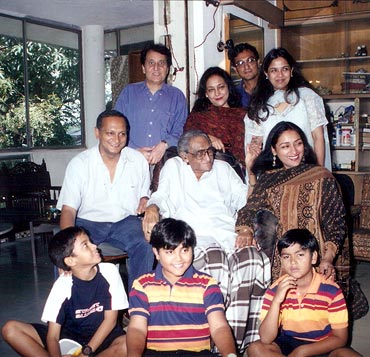 Ashok Kumar on his 90th birthday with his extended family