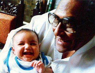 Ashok Kumar with Anuradha Patel's baby