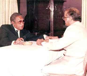 Ashok Kumar with Suresh Agerwala (Kiran's father)
