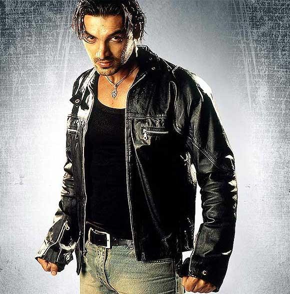 John Abraham in Aetbaar