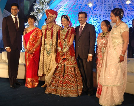 Abhishek Bachchan, Abhinav Jhunjhunwala, Prerna Sarda, Ghanshyam Sarda, Mrs Sarda and Tina Ambani
