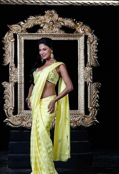 Veena Malik as Silk Smitha