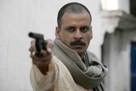 Manoj Bajpayee as Sardar Khan in Gangs Of Wasseypur