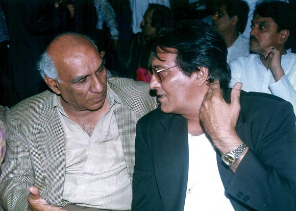 Yash Chopra and Vinod Khanna