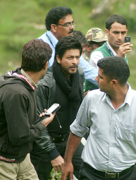 Shah Rukh Khan shoots in Kashmir