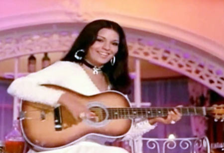 Zeenat Aman in Yaadon Ki Baarat