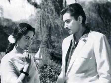 Waheeda Rahman and Shashi Rekhi in Shagun