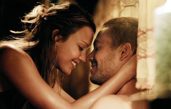 Jessica Alba and Paul Walker in Into The Blue