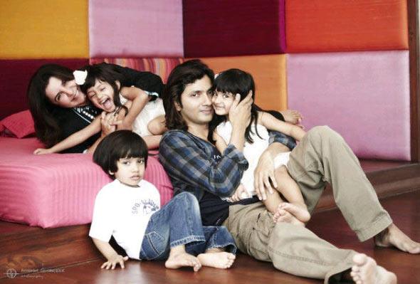 Farah Khan and Shirish Kunder with Czar, Diva and Anya