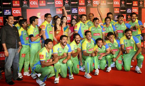 Kerala Strikers with captain Mohanlal