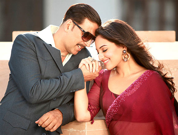 Akshay Kumar and Sonakshi Sinha in Once Upon A Time In Mumbaai Dobaara