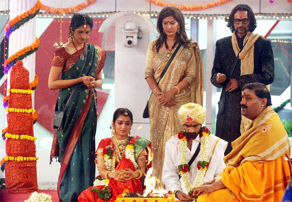 Chandrika (standing, centre) at Nikita's onscreen wedding